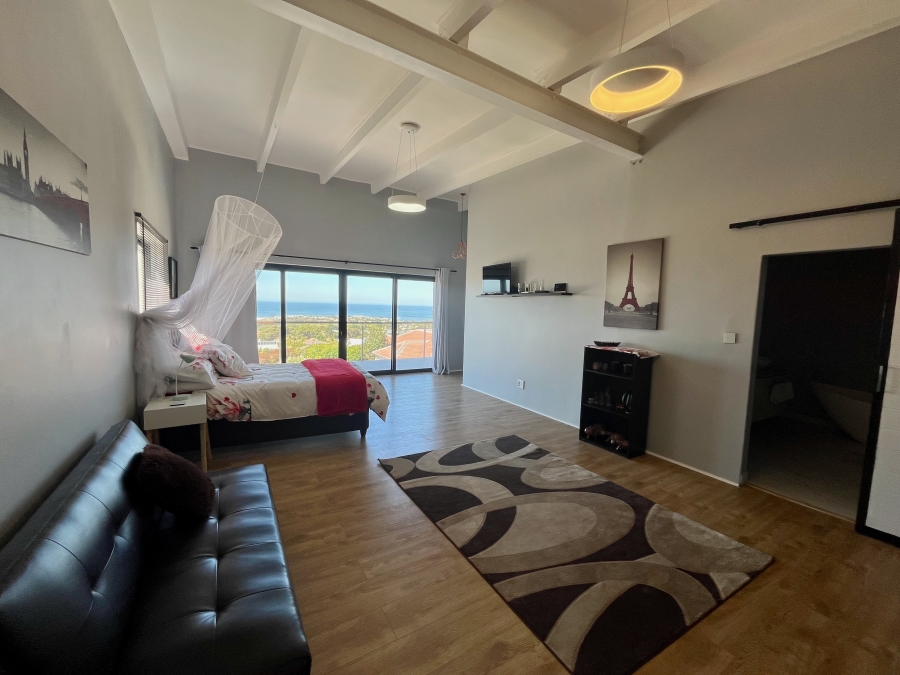 5 Bedroom Property for Sale in Onrus Western Cape
